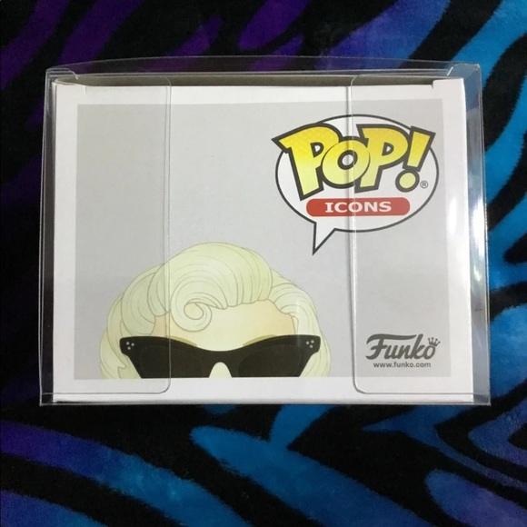 Marilyn Monroe Hollywood Funko Exclusive Pop - Picture 5 of 6